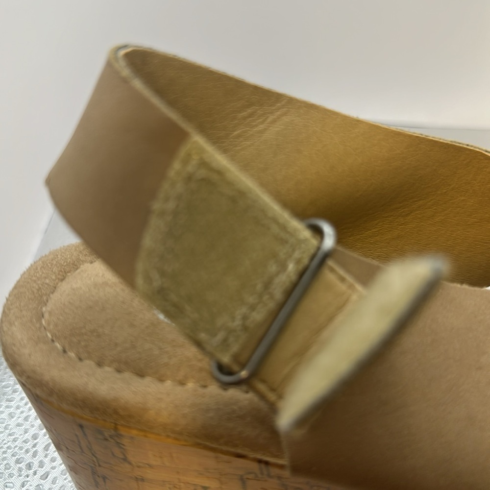 Sandals lightly use CL laundry. Size 7 medium. Wedge heel is 3 inches.​​​ - Picture 9 of 9